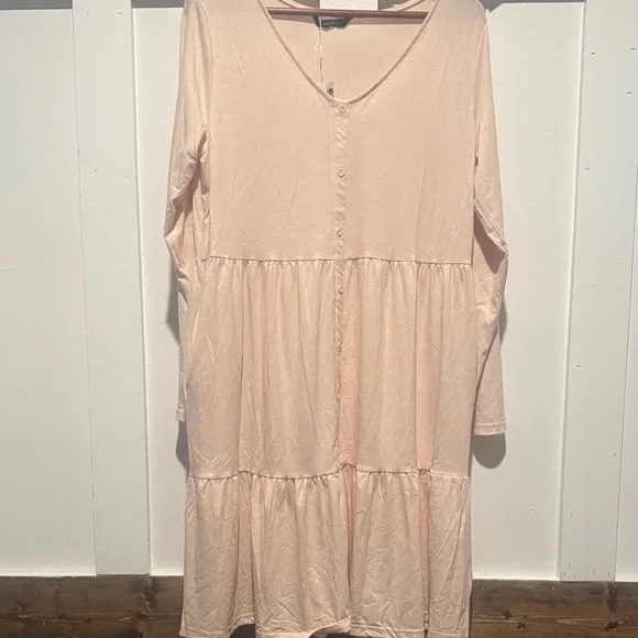 Chic Beige Long-Sleeve Dress with Pockets -Size M - Picture 2 of 3